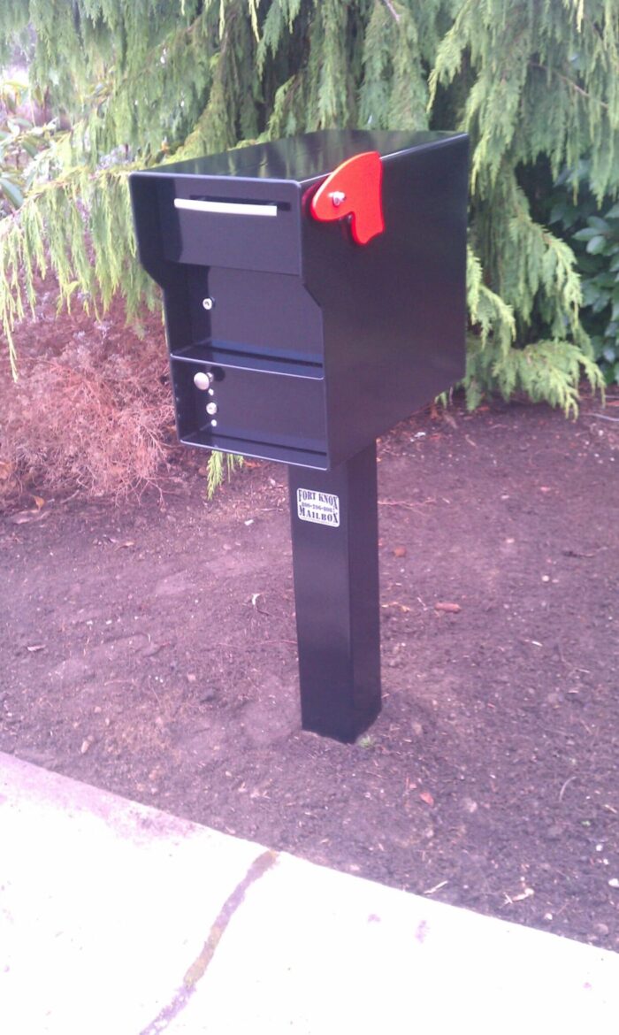 Black Senator Mailbox with red flag