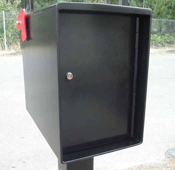 Back of black  Vacationer mailbox