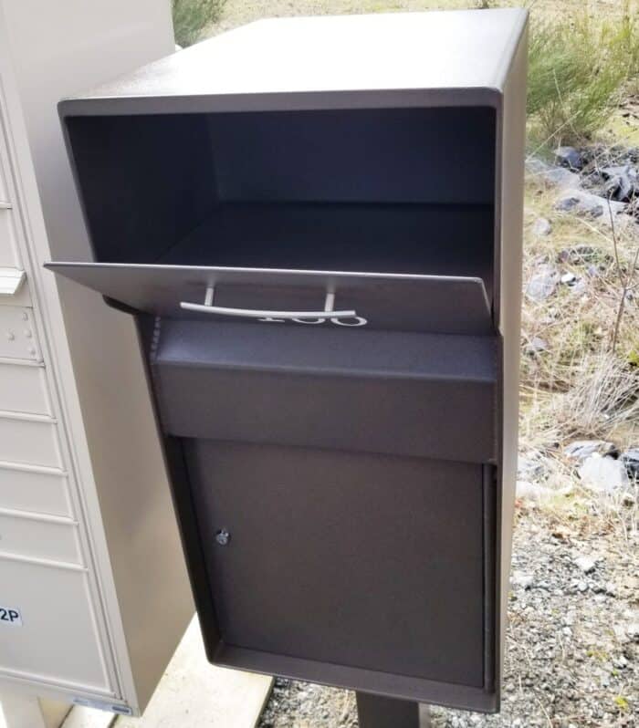 Open Vault XXL Mailbox