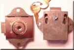 Slam lock with key